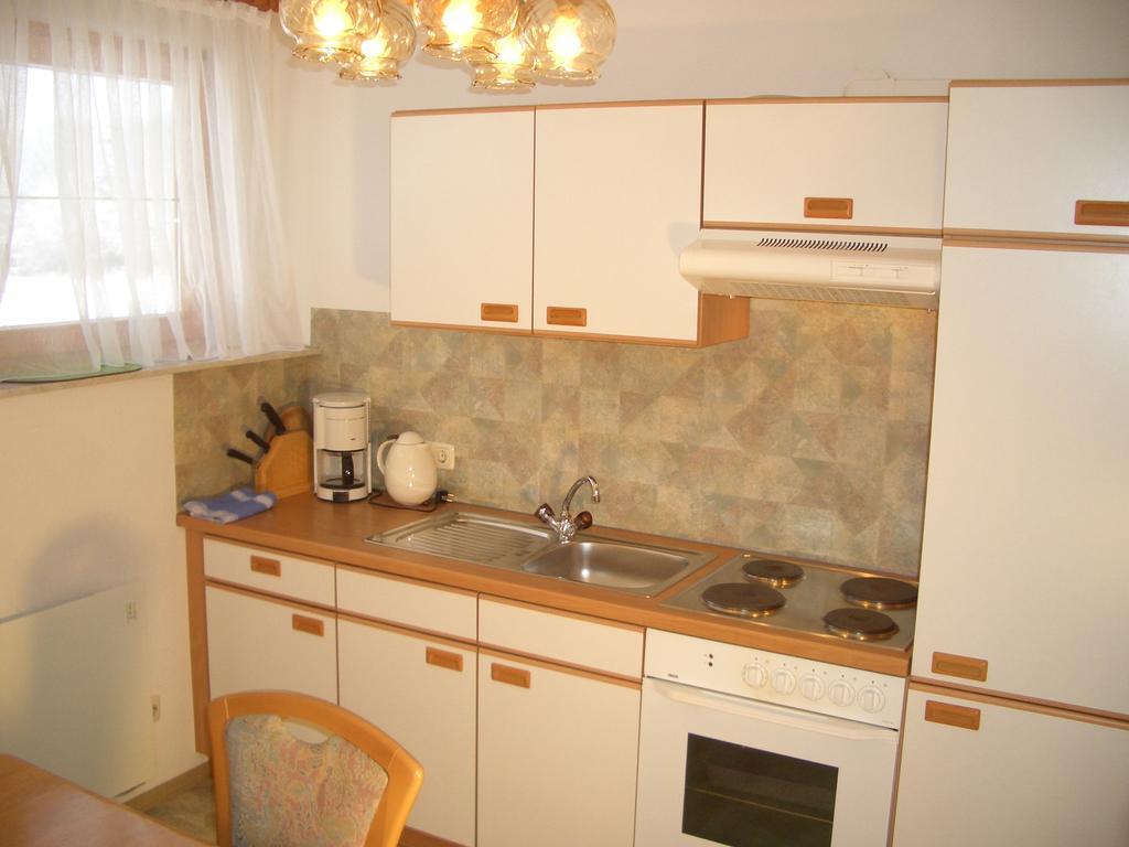Landhaus Scherling Apartment Keutschach am See Bilik gambar